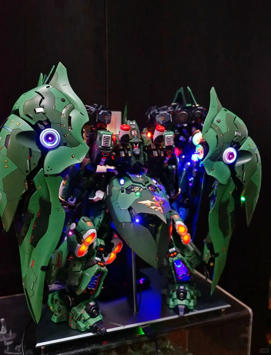 Axis Model Works Kshatriya Assembly Model Kit 1/100 With Luminous Lamp Osiris Aerial Dominator Action Figure Plastic Toy