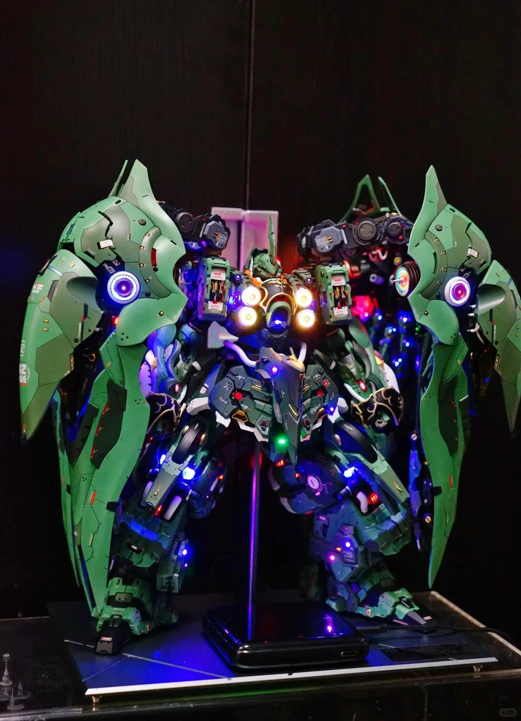 Axis Model Works Kshatriya Assembly Model Kit 1/100 With Luminous Lamp Osiris Aerial Dominator Action Figure Plastic Toy